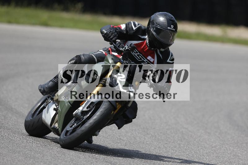 /27 12.06.2025 Ducati Schweiz Trackday Warmup  ADR/gruen-vert/28